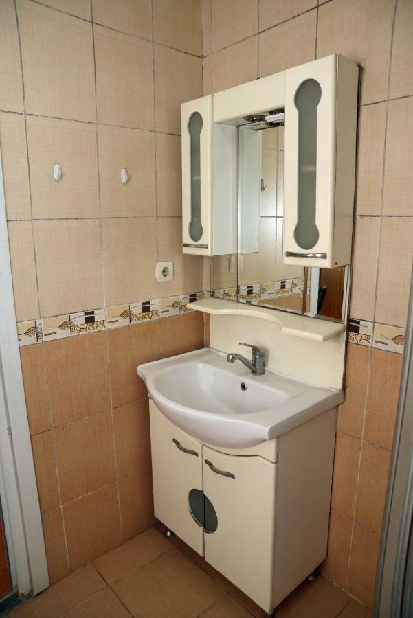 Vatan Yurt Hostel Istanbul Eksteriør billede